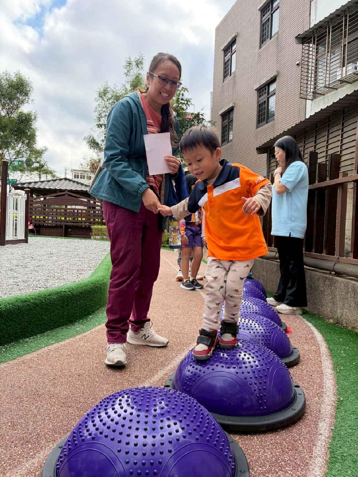 line_album_2025126 第九屆園慶9愛玩遊戲_251208_371